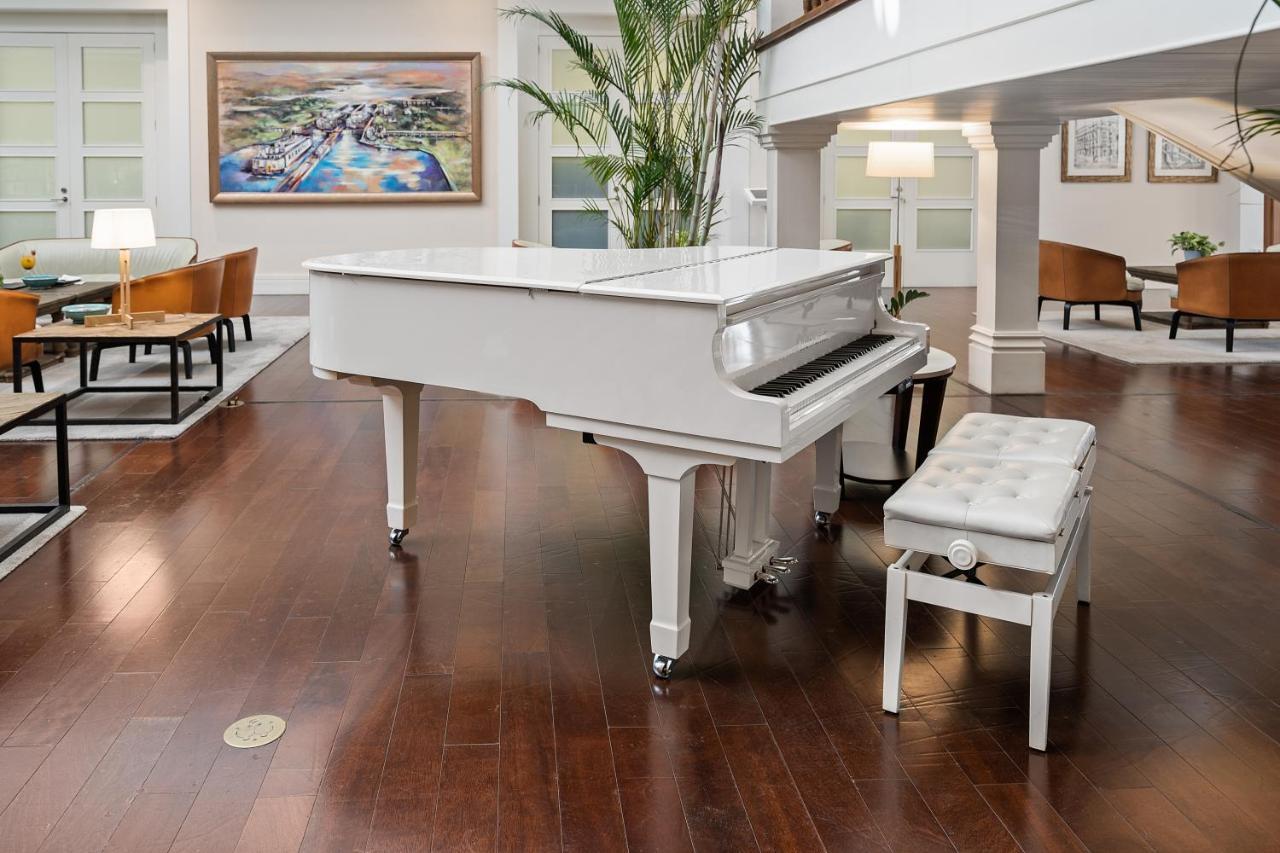 Central Hotel Panama Casco Viejo Exterior photo A piano in a home