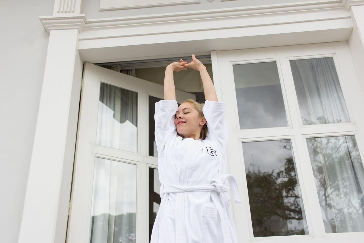 Central Hotel Panama Casco Viejo Exterior photo A woman wearing a bathrobe